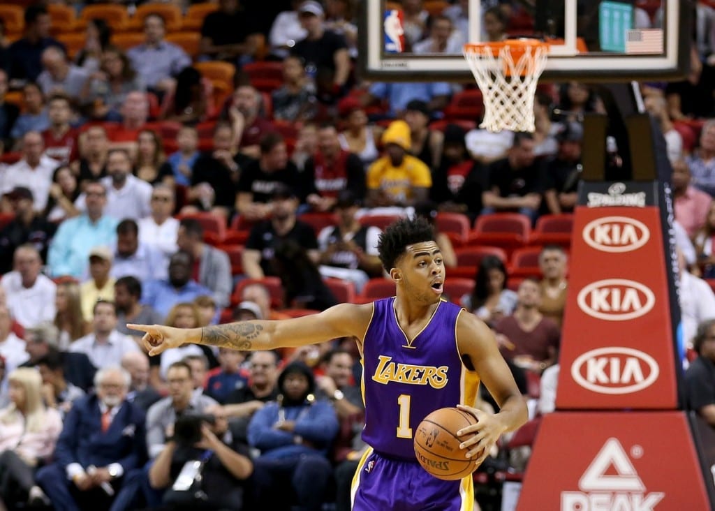 Lakers News: D’angelo Russell, Byron Scott Split Play Calling So Far