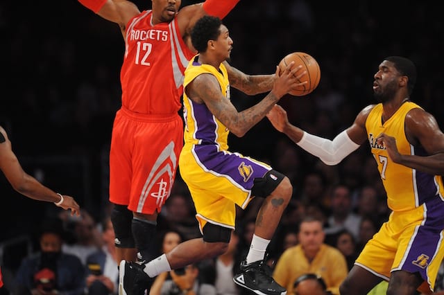 Game Recap: Kobe Bryant Excites Fans But Lakers Still Fall To Rockets