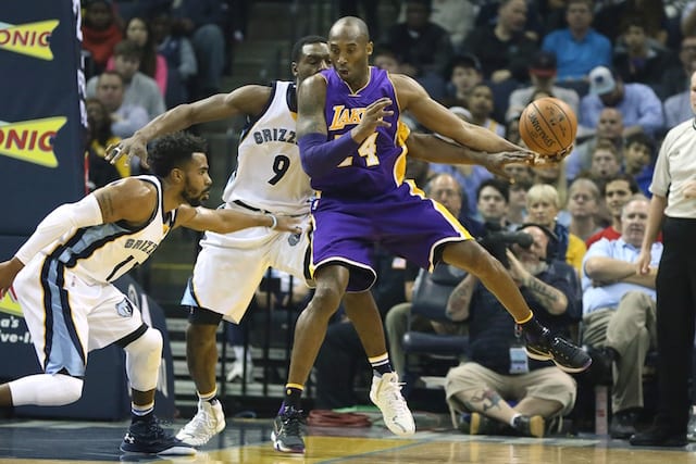 Lakers News: Kobe Bryant Dealt With Sore Knee In Loss To Grizzlies