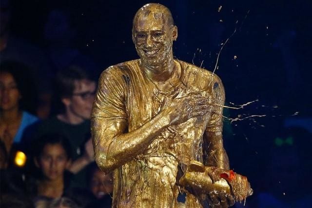 Lakers News: Kobe Bryant Drenched In Golden Slime At Nickelodeon’s Kid’s Choice Awards
