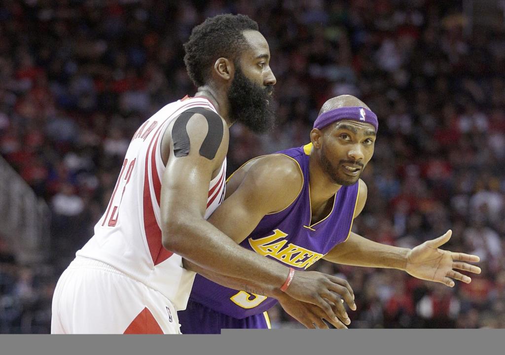 Corey Brewer Says Young Lakers Need To Learn How To Handle Adversity