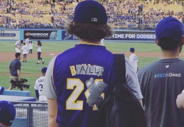 Lakers Video: Fan Alters Kobe Bryant Jersey To Represent Lonzo Ball