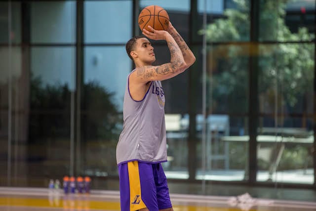 Lakers Practice Notes & Video: Lonzo Ball’s Teammates Have His Back
