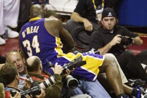 Lakers Photographer Andy Bernstein Recalls Shaquille O'Neal Falling On ...