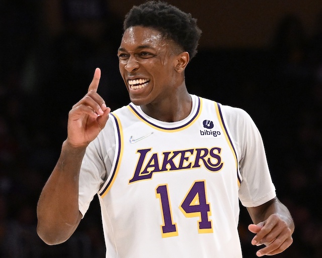 Lakers Pick Up Stanley Johnson’s $2.4 Million Team Option For 2022-23 Season
