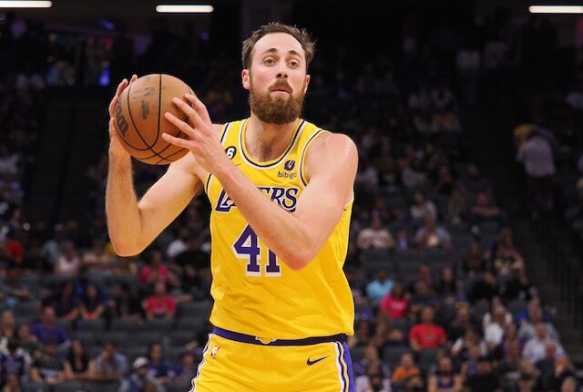 Lakers waive Cole Swider
