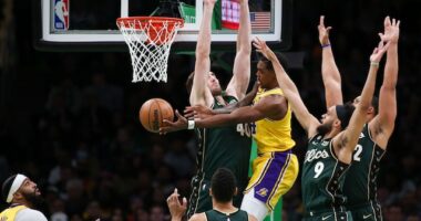 Mac McClung, Chaundee Brown lead South Bay Lakers to win vs. G