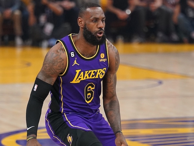 NBA playoffs: Lebron James, Lakers rout Grizzlies in front of a