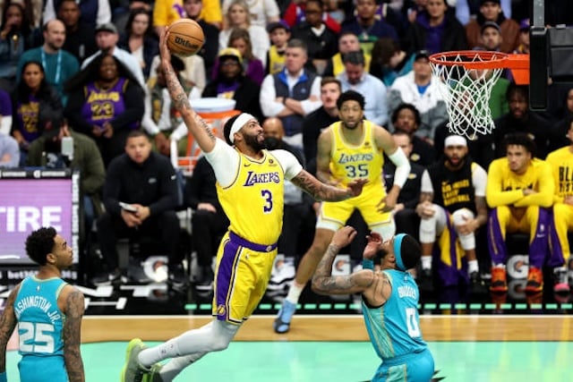 Anthony Davis, Lakers, Hornets
